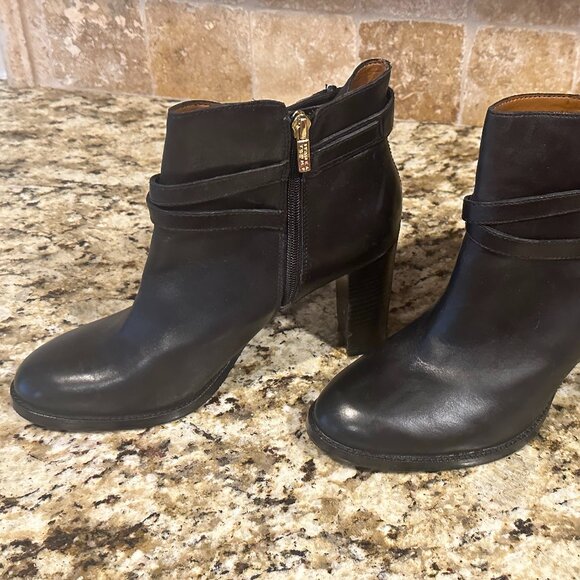 Ivanka Trump Black Heeled Ankle Boot Women's 10M (B-4 EP) - Picture 3 of 8